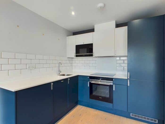 1 Bedroom Apartment To Rent In Chertsey, Surrey, KT16