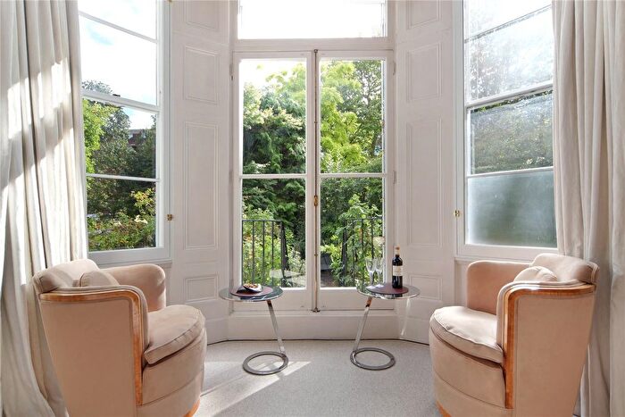 2 Bedroom Flat To Rent In Alexa Court, Lexham Gardens, W8