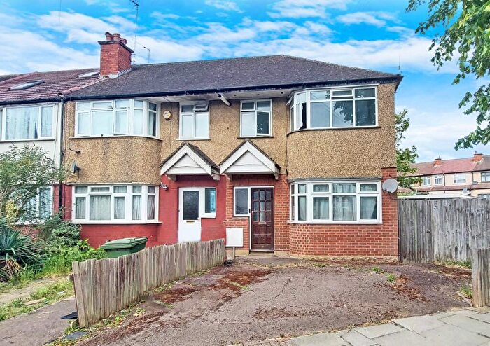 1 Bedroom Maisonette For Sale In Leamington Crescent, Harrow, HA2