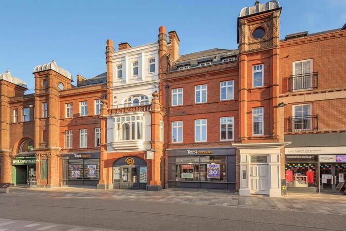 2 Bedroom Flat To Rent In Maidenhead, Berkshire, SL6