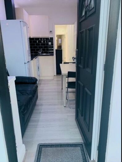 Studio To Rent In Stratton Drive, Barking, Essex, IG11