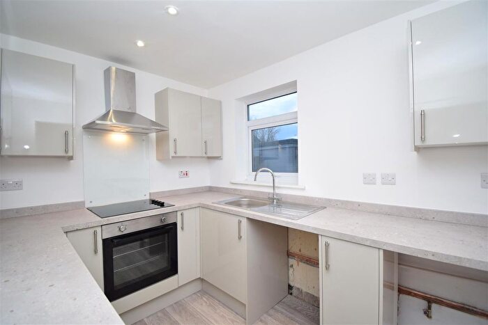 3 Bedroom Semi-Detached House To Rent In Longlands Road, Ossett, WF5