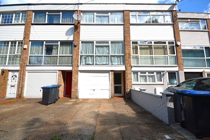 4 Bedroom Town House To Rent In The Croft, Wembley, HA0