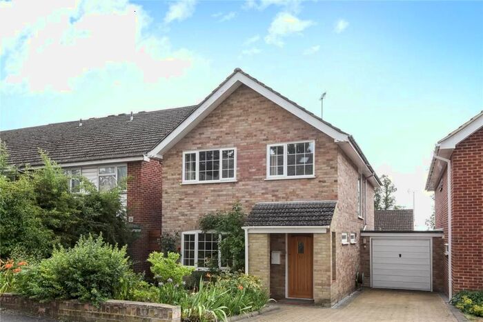 4 Bedroom Detached House To Rent In Ancastle Green, Henley-On-Thames, RG9