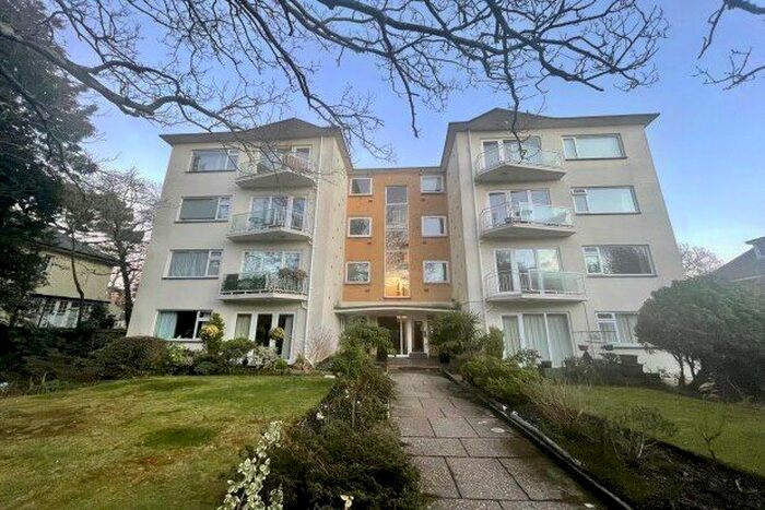 2 Bedroom Flat To Rent In St. Winifreds Road, Bournemouth, BH2