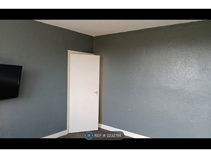 2 Bedroom Flat To Rent In Ardbeg Avenue, Kilmarnock, KA3