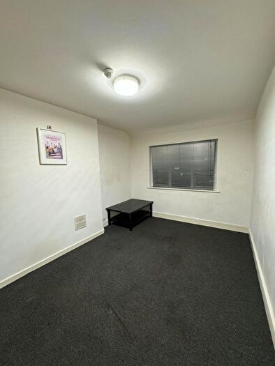 1 Bedroom Flat To Rent In Stratford Road, Shirley, Solihull, B90