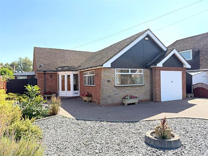 2 Bedroom Detached Bungalow For Sale In Leam Road, Royal Leamington Spa, CV31