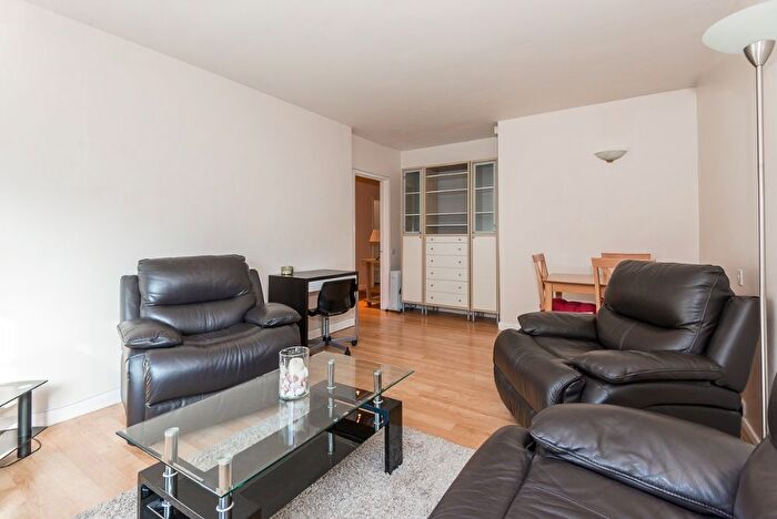 2 Bedroom Flat To Rent In Park Road, Regent's Park, London, NW8