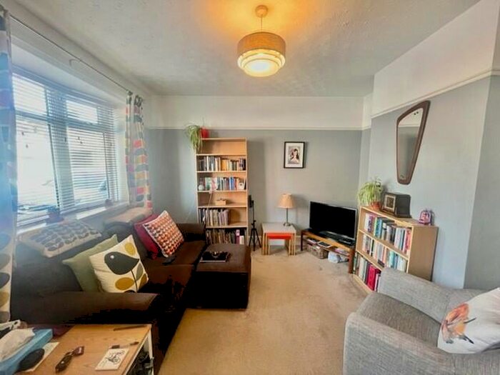 2 Bedroom House To Rent In Coronado Road, Gosport, PO12