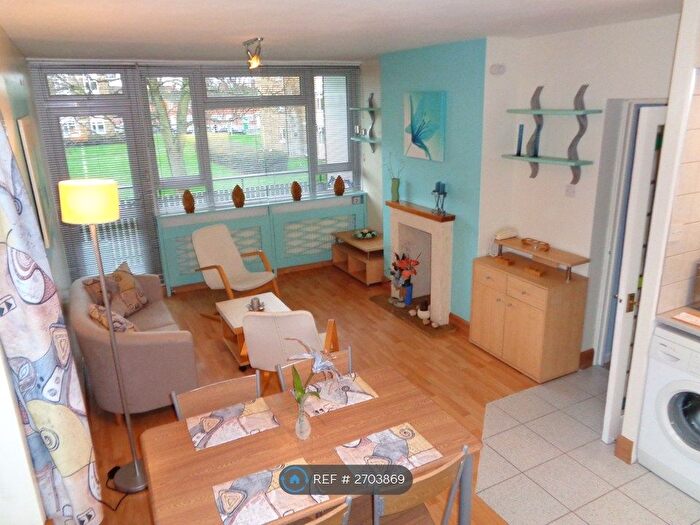 2 Bedroom Flat To Rent In Earlsfield, London, SW17