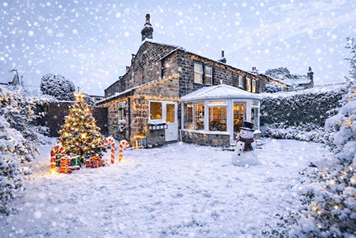 3 Bedroom Property For Sale In London Lane, Rawdon, Leeds, LS19