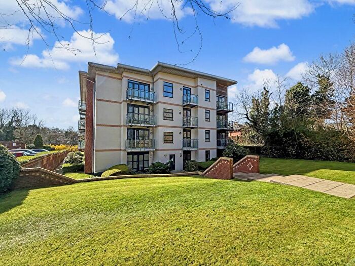 2 Bedroom Flat For Sale In Radcliffe New Road, Radcliffe, M26