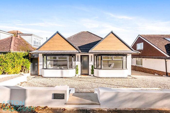 4 Bedroom Detached Bungalow For Sale In Eley Crescent, Brighton, BN2