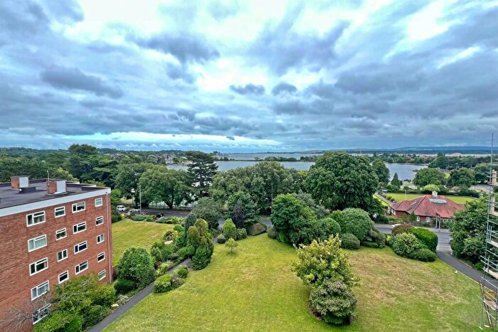 2 Bedroom Flat To Rent In Poole Park, BH15