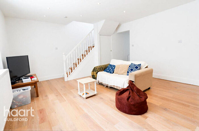2 Bedroom Apartment To Rent In The Street, Leatherhead, KT24
