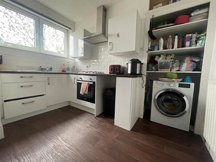 2 Bedroom Apartment For Sale In Walberant Buildings, PO3