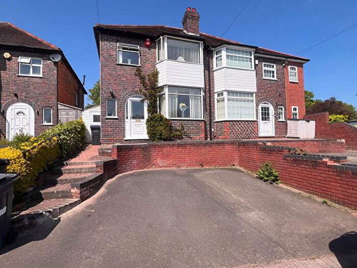 3 Bedroom Semi-Detached House For Sale In Shirley Road, Acocks Green, Birmingham, B27