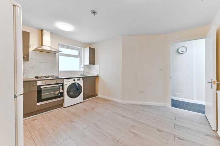 Studio To Rent In Westmead Road, Sutton, SM1