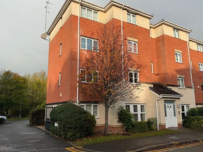 3 Bedroom Flat To Rent In Ledgard Avenue, Leigh, WN7
