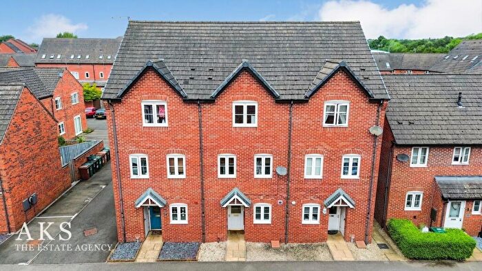 4 Bedroom Terraced House For Sale In Foss Road, Hilton, DE65