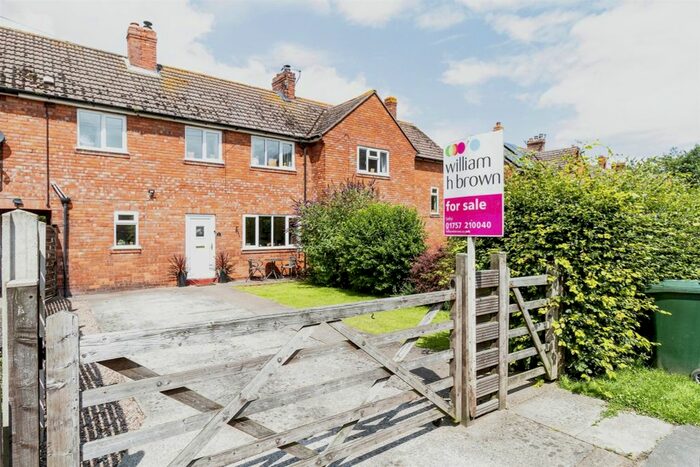 3 Bedroom Terraced House For Sale In Coney Hill, Kelfield, York, YO19