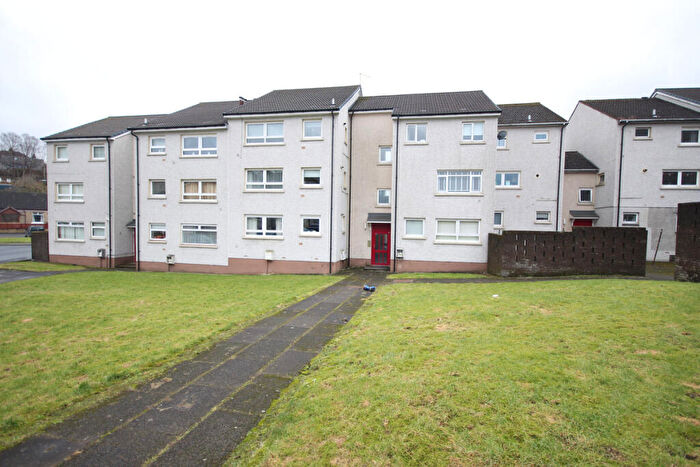 2 Bedroom Flat To Rent In South Barrwood Road, Kilsyth, G65