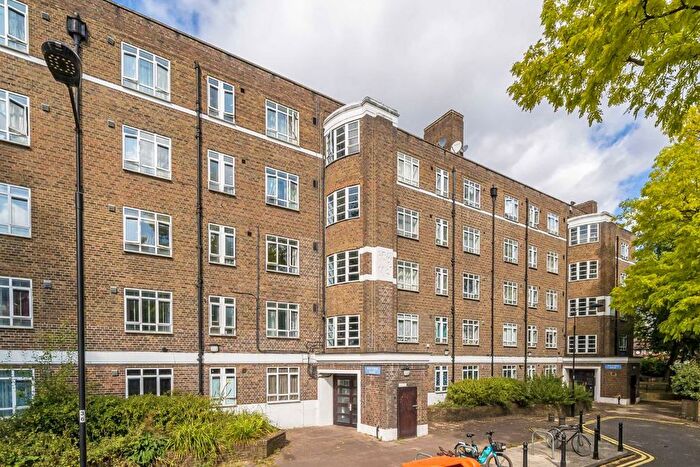1 Bedroom Flat To Rent In White City Estate, Shepherds Bush, W12