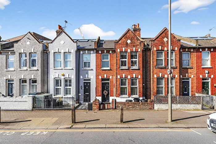 4 Bedroom Terraced House For Sale In Wimbledon Road, London, SW17