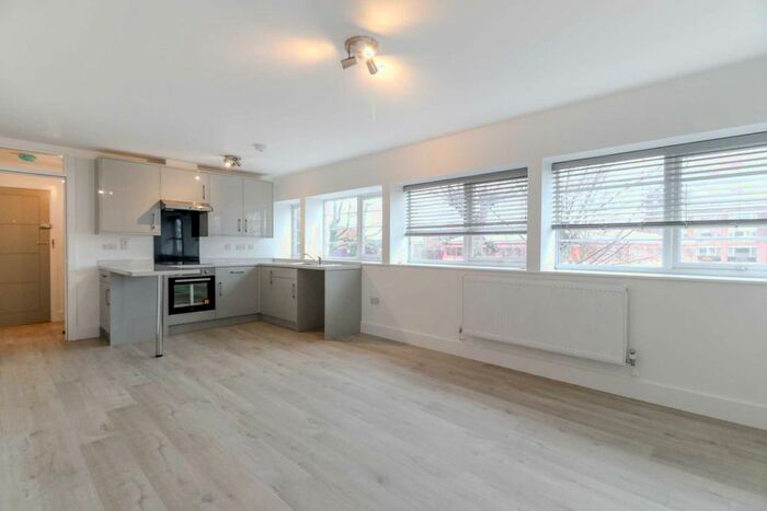 1 Bedroom Flat To Rent In Bridge Road East, Welwyn Garden City, AL7