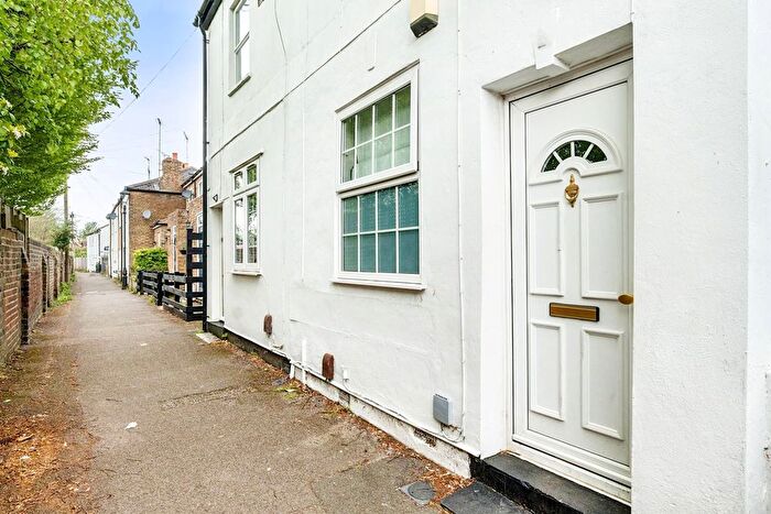 2 Bedroom Terraced House For Sale In Clewer Fields, Windsor, SL4