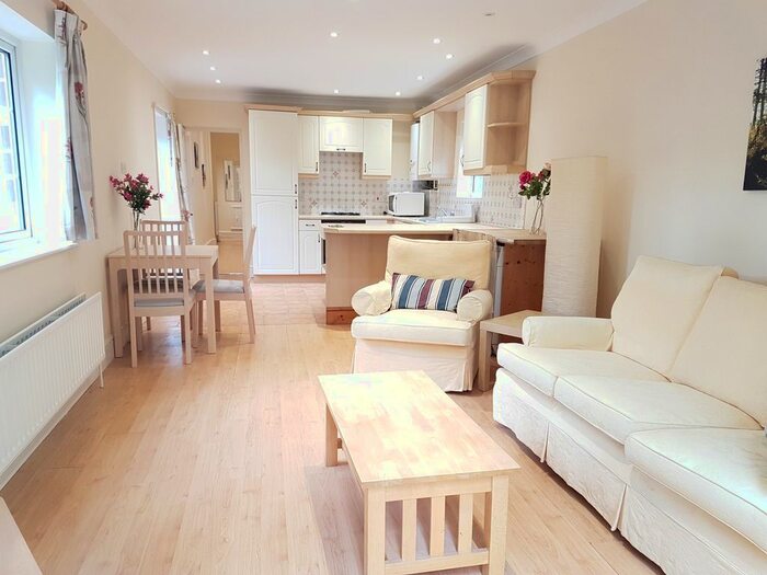 2 Bedroom Flat To Rent In Dartmouth Road, London, NW2