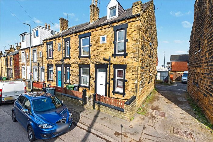 3 Bedroom End Terrace House For Sale In Clough Street, Morley, Leeds, West Yorkshire, LS27