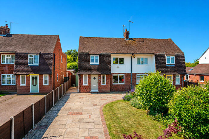 3 Bedroom Semi-Detached House For Sale In Buckland Road, Buckland, Bucks. ., HP22