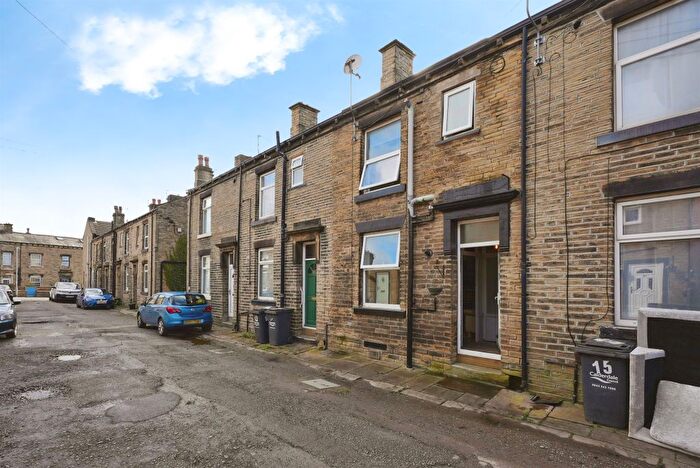 1 Bedroom Terraced House For Sale In William Henry Street, Brighouse, HD6