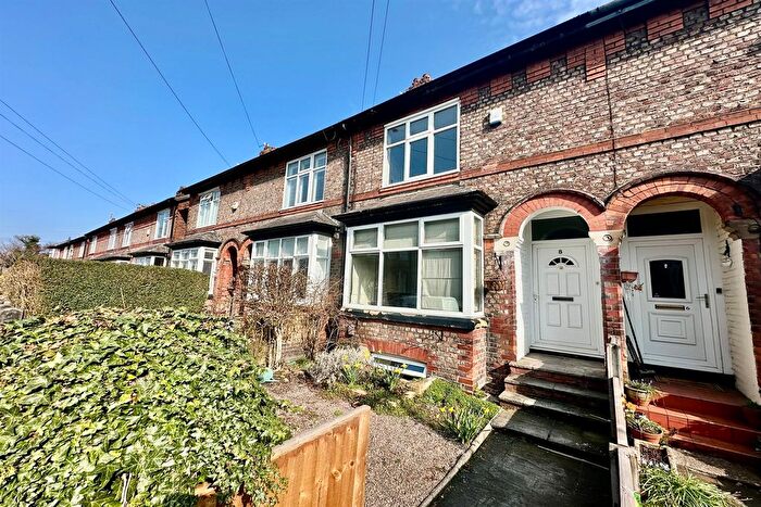 4 Bedroom Terraced House To Rent In Clifton Avenue, Altrincham, WA15