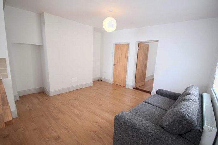 1 Bedroom Flat To Rent In Queens Road, Aberystwyth, SY23