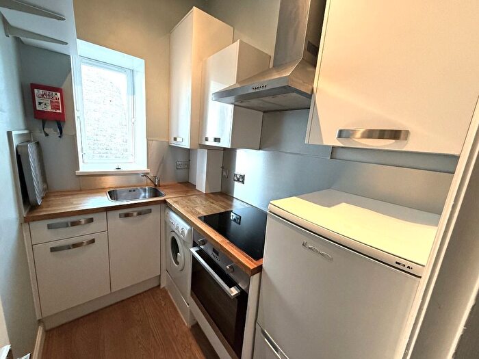 1 Bedroom Flat To Rent In Mid Stocket Road, West End, Aberdeen, AB15