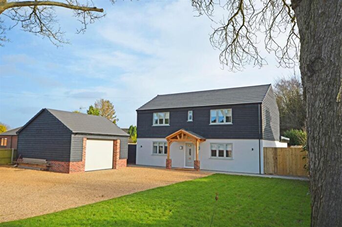 4 Bedroom Detached House For Sale In Broadgate, Whaplode Drove, PE12