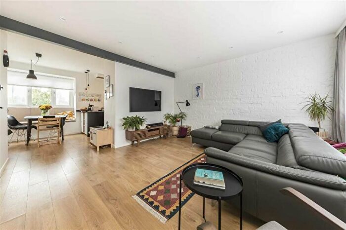 1 Bedroom Flat To Rent In Lenham Road, London, SE12