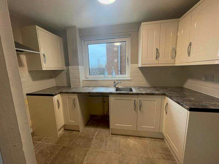 2 Bedroom Flat To Rent In Leighton Court, Severn Way, MK41