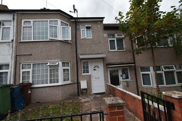 2 Bedroom Flat To Rent In Harrow, HA2
