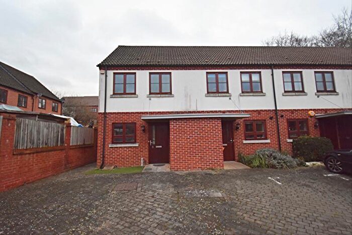 2 Bedroom Terraced House To Rent In Vernhams Mews, Rooksdown, RG24