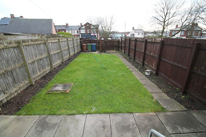 3 Bedroom End Of Terrace House For Sale In Helmsley Close, Penshaw, Houghton Le Spring, DH4