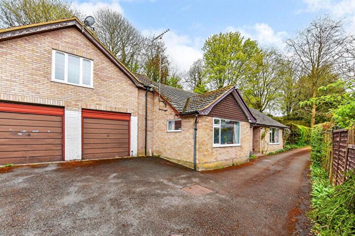 4 Bedroom Chalet For Sale In Ludgershall Road, Collingbourne Ducis, Marlborough, SN8