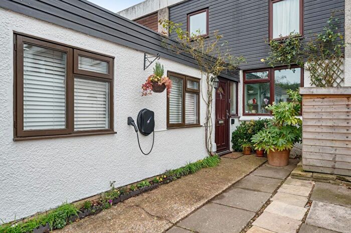 3 Bedroom Terraced House For Sale In Fleetwood Close, Tadworth, KT20