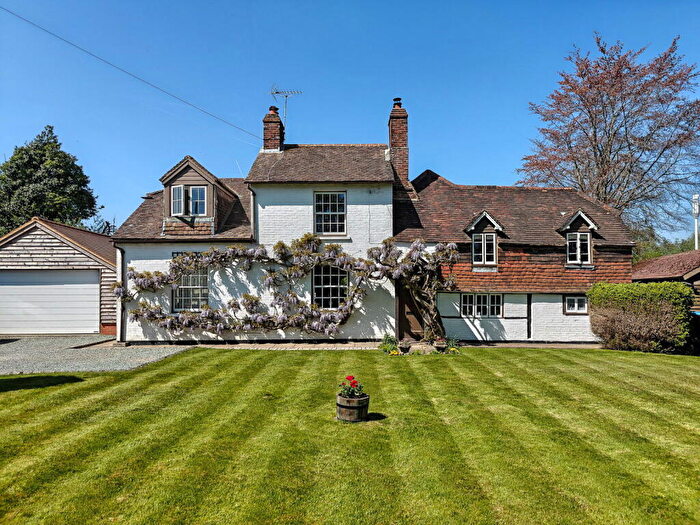 4 Bedroom Detached House For Sale In Keepers Corner, Burstow, Horley, RH6