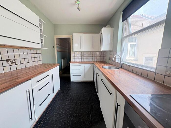 2 Bedroom Flat To Rent In Powerscourt Road, Portsmouth, PO2