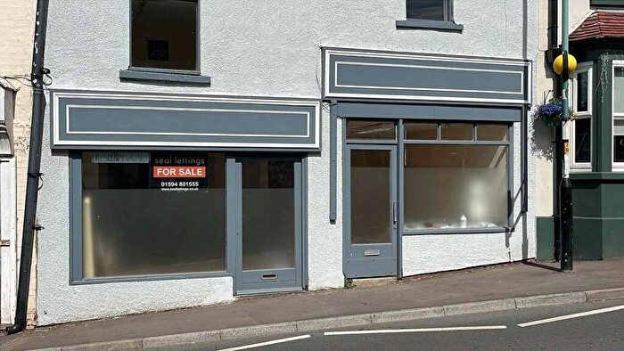 3 Bedroom End Of Terrace House To Rent In High Street, Cinderford, Gloucestershire, GL14