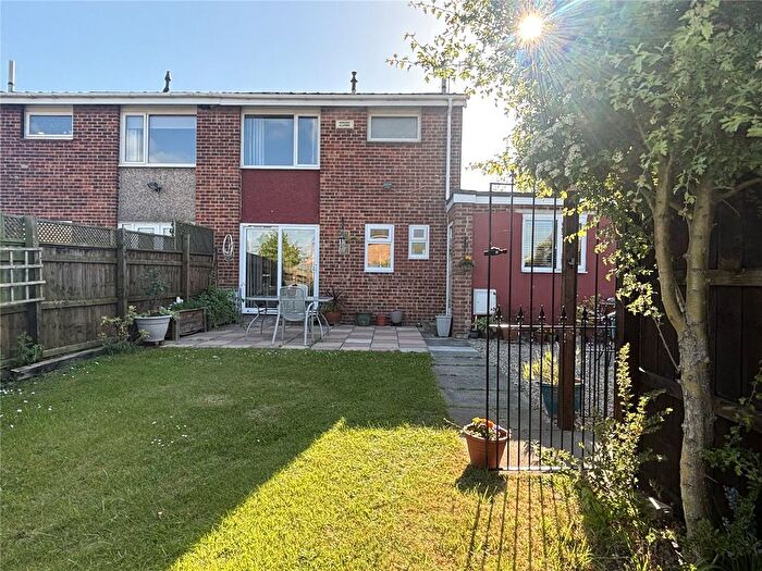 3 Bedroom Semi-detached House For Sale In Meadowfield Drive, Eaglescliffe, Stockton-On-Tees, TS16